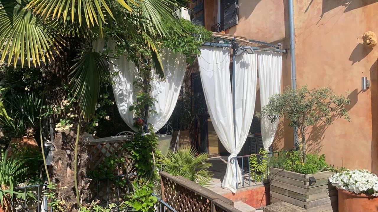 la villageoise, chambre troglodyte pitoresque au cœur du village Rognes Extérieur photo