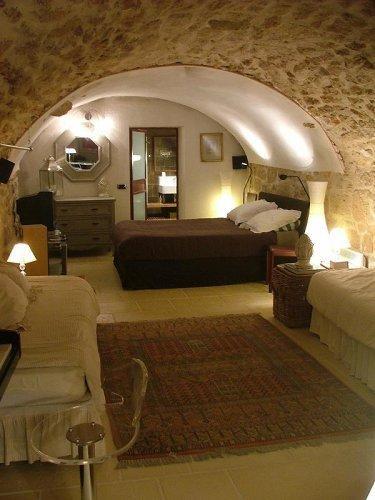 la villageoise, chambre troglodyte pitoresque au cœur du village Rognes Chambre photo