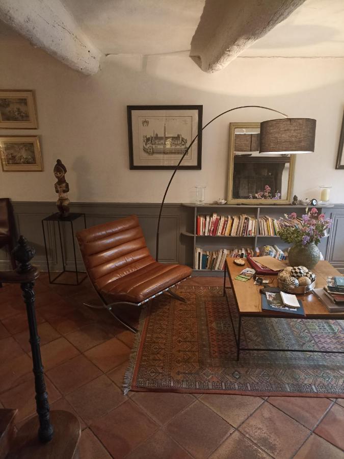 la villageoise, chambre troglodyte pitoresque au cœur du village Rognes Extérieur photo
